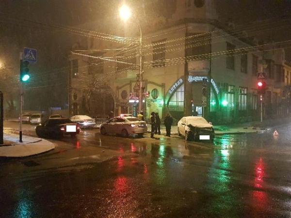  В массовой аварии в центре Ставрополя пострадали две девушки